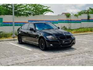 Jual bekas 2010 BMW 320i 2.0 Sedan,lokasi di Sleman