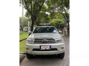 2010 Toyota Fortuner 2.5 G SUV , tersedia melalui melalui situs Mobil123