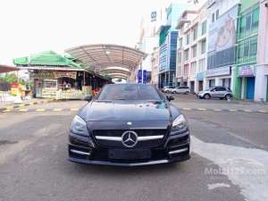 2012 Mercedes-Benz SLK350 3,5 AMG Convertible , tersedia melalui melalui situs Mobil123