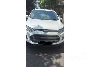 2015 Ford EcoSport Titanium SUV type tertinggi , tersedia melalui melalui situs Mobil123