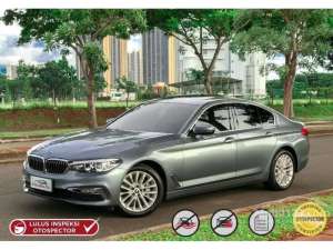 2017 BMW 530i 2.0 Luxury Sedan , tersedia melalui melalui situs Mobil123
