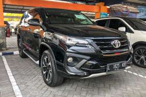 2019 Toyota FORTUNER VRZ TRD , tersedia melalui melalui situs Mobil88
