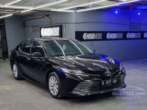 2020 Toyota Camry 2,5 V Sedan bunga 4,5 , tersedia melalui melalui situs Mobil123