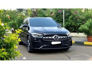 Jual bekas 2021 Mercedes-Benz GLA200 1.3 AMG Line SUV hitam km13ribuan cash kredit proses bisa dibantu,lokasi di Jakarta Utara