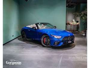 2022 Mercedes-Benz SL55 4.0 AMG 4MATIC Cabriolet , tersedia melalui melalui situs Mobil123