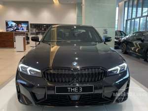 2023 BMW 330i 2,0 M Sport Pro Sedan , tersedia melalui melalui situs Mobil123