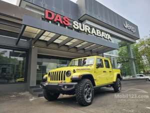 Jual bekas 2023 Jeep Gladiator 3.6 Rubicon Pick-up - Kuning DP Ringan, Diskon Besar,lokasi di Surabaya