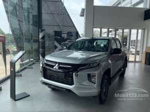 Jual bekas 2023 Mitsubishi Triton 2.4 EXCEED Pick-up,lokasi di Tangerang