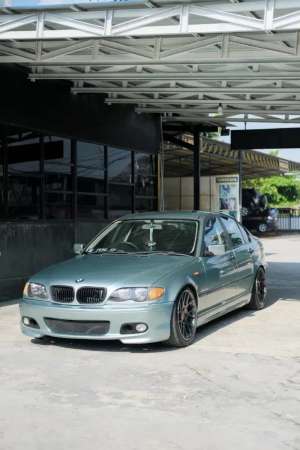 Bmw 318i e46 green grey , tersedia melalui melalui situs Olx
