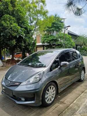 Jual bekas Cash Honda jazz RS matic,lokasi di Tangerang Selatan Kota