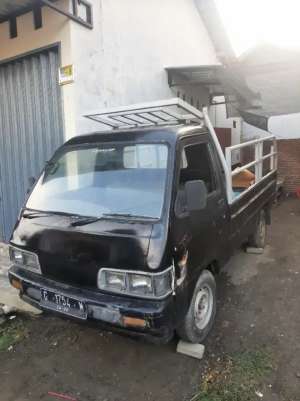 Daihatsu pick up 1992 , tersedia melalui melalui situs Olx
