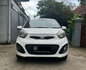Dp 20jt Kia picanto matic 2013 km rendah full Orisinil mulus terawat , tersedia melalui melalui situs Olx