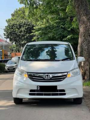 Jual bekas Freed E PSD 2012 PSD tdp 19jtan,lokasi di Bandung Kota