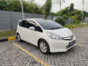 Jual bekas Honda JAZZ Matic 2013,lokasi di Semarang Kota