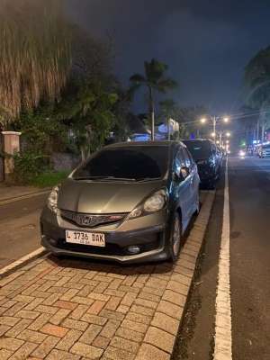 Jual bekas Honda Jazz RS 2013,lokasi di Surabaya Kota