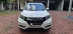 Jual bekas HRV E 2017 AUTOMATIC. Km 46 rb record,lokasi di Surabaya Kota