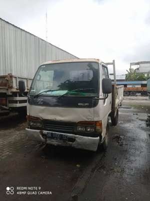 isuzu NHR55 tahun 2001 , tersedia melalui melalui situs Olx