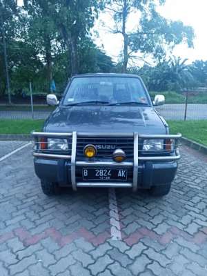 Isuzu Panther Royal 1996 , tersedia melalui melalui situs Olx
