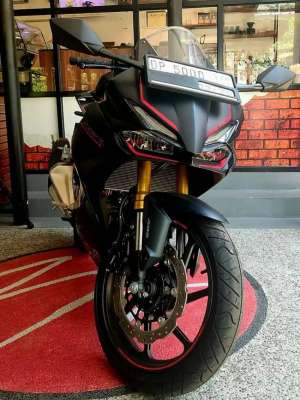 JUAL HONDA CBR 250 RR , tersedia melalui melalui situs Olx
