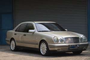 Jual mobil Mercedes-Benz 320 1997 , tersedia melalui melalui situs Cintamobil