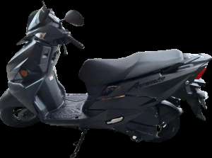 Jual suzuki avenis 2023 warna hitam 125cc , tersedia melalui melalui situs Olx