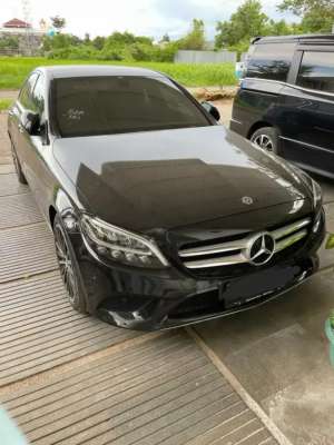 Mercedes Benz c200 2019 , tersedia melalui melalui situs Olx