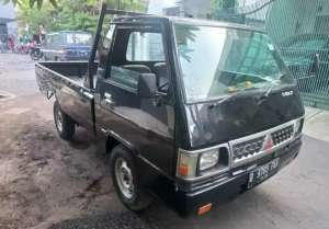 Mitsubishi l300 solar 2009 , tersedia melalui melalui situs Olx