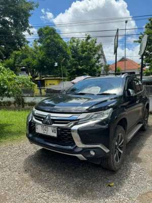 Mitsubishi Pajero Dakkar 4x22018, bonus audio dan roofbox , tersedia melalui melalui situs Olx