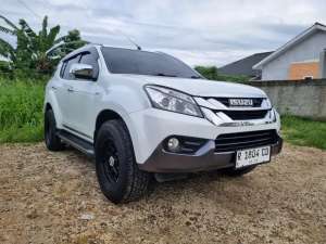 MU-X premier 4x2 at 2015 , tersedia melalui melalui situs Olx