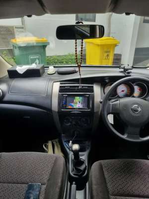 Nissan Livina 2012 Bensin , tersedia melalui melalui situs Olx