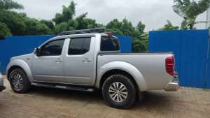 Jual bekas Nissan Navara Sport bukan Hilux strada,lokasi di Tangerang Kota