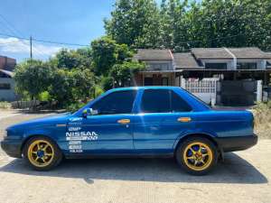 Nissan Sunny 1997 , tersedia melalui melalui situs Olx