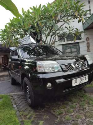 Nissan xtrail 2007 , tersedia melalui melalui situs Olx