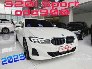 Odo 900 Mls Tax Des 24 NIK 2023 BMW 320i Sport m 2024 , tersedia melalui melalui situs Mobil123
