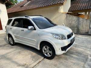 Jual bekas Rush TRD 2014 Manual,lokasi di Sleman Kab.