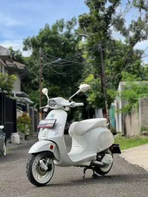 Jual bekas US Version CBUVespa Sprint Justin Bieber,lokasi di Jakarta Barat