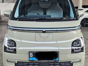 Jual bekas Wuling EV Air ev Long Range Hatchback ATMatic2022 2023 Hijau Km Cuma 7rban Like New Gress,lokasi di Jakarta Timur