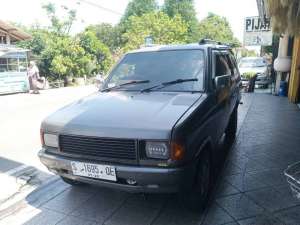 1993 Isuzu Panther Plat S zainal bisa tukar tambah Sekoto Kediri , tersedia melalui melalui situs Olx