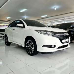 Jual bekas 2018 HRV Prestige CVT 1.8 matic 2018 super bkn Outlander Juke 2017,lokasi di Denpasar Kota