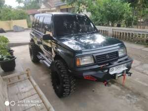 Bismillah Di Jual Suzuki Vitara 1993 4x4 Aktif , tersedia melalui melalui situs Olx