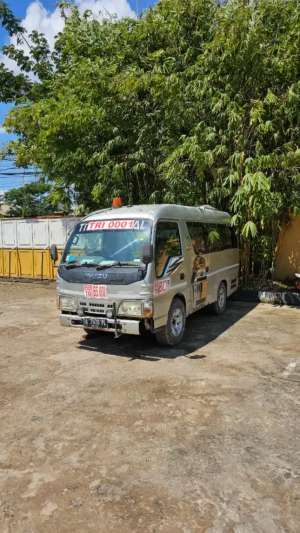 Jual bekas Elf Microbus 2017,lokasi di Banjarbaru Kota