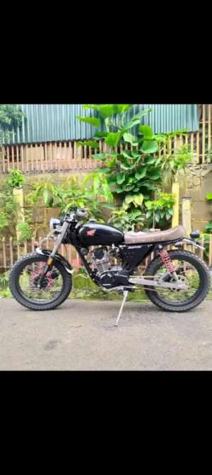 Jual bekas GL 100 basic japstyle,lokasi di Jakarta Pusat