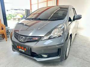 Jual bekas Honda Jazz Rs matic 2013,lokasi di Semarang Kota