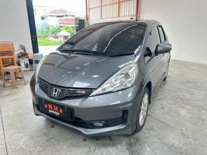 Jual bekas Honda Jazz RS mmc matic 2013 plat K,lokasi di Semarang Kota