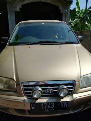 Hyundai Trajet 2003 Bensin , tersedia melalui melalui situs Olx