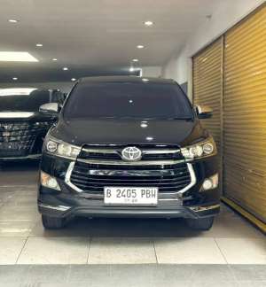 Jual bekas Innova Venturer 2.0 2019 September Automatic Hitam Metalik,lokasi di Jakarta Utara