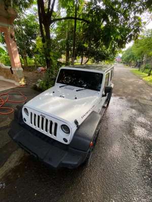 Jeep jk CRD2013 , tersedia melalui melalui situs Olx