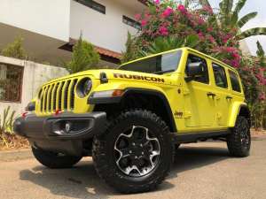 Jual bekas JEEP WRANGLER JL RUBICON UNLIMITED 2023 VELOCITY YELLOW ON BLACK,lokasi di Jakarta Selatan