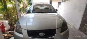 KIA Rio 2011 murmer , tersedia melalui melalui situs Olx