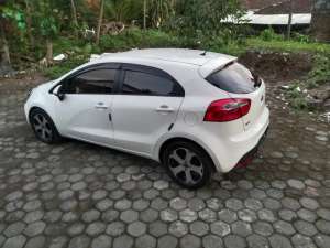 KIA Rio 2013 MT , tersedia melalui melalui situs Olx